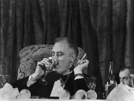 Le gouvernement que Roosevelt (ci-dessus) voulait imposer aux Français en 1944 : Pierre Laval et Édouard Herriot (ci-dessous) ! Roosevelt voulait imposer aux Français Pierre Laval et Édouard Herriot
